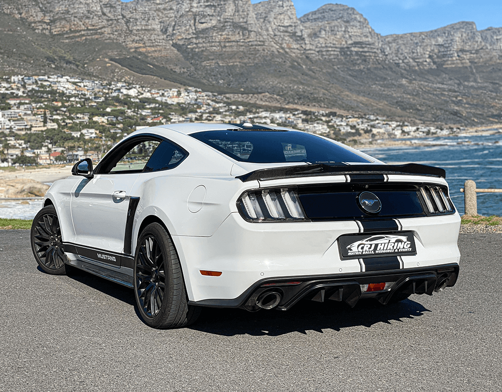 Ford Mustang (White)
